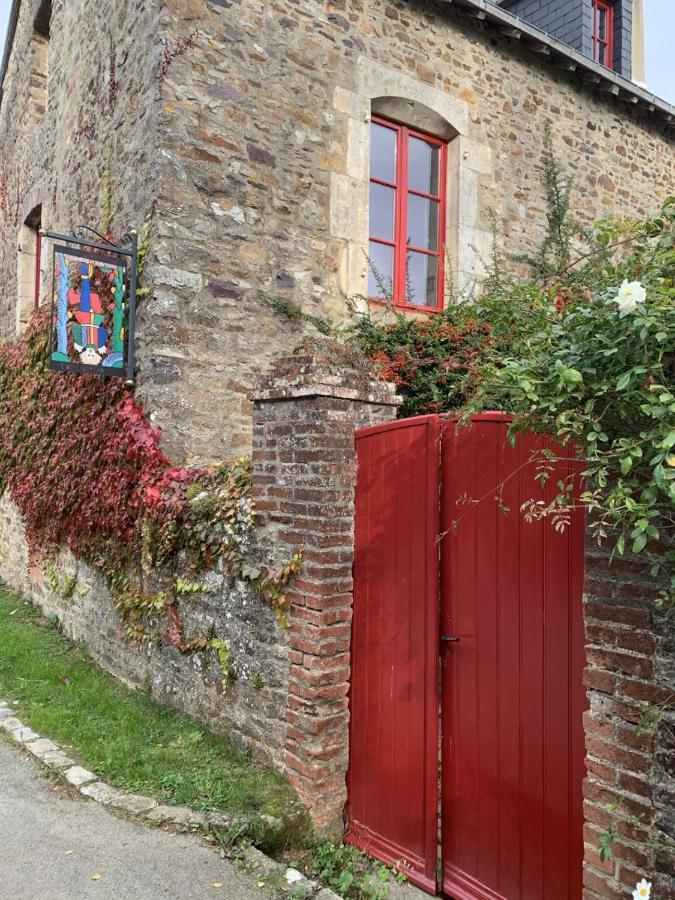 Bed and Breakfast Coté jardin Sainte-Suzanne  Exterior foto